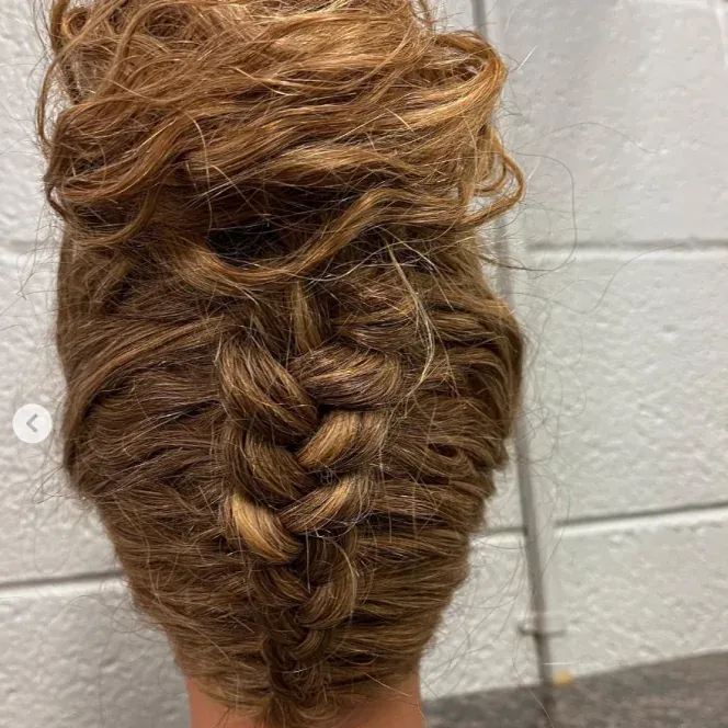 Golden Halo Salons style 4